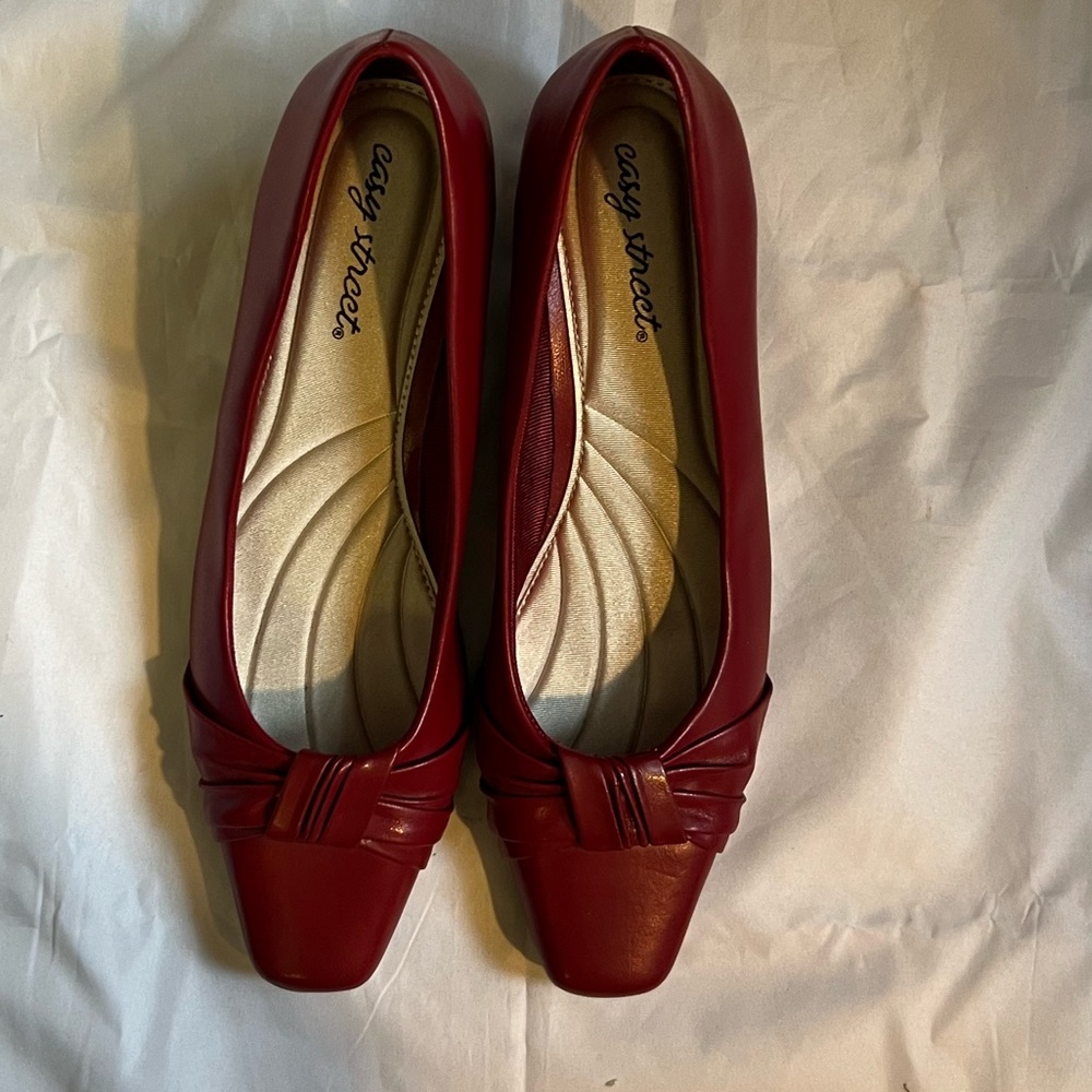 easy street Burgundy Square-Toe Ballet Flats with Knot Detail